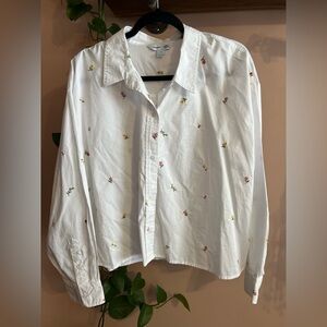 NWT Old Navy White Cropped Shirt with Floral Embroidery